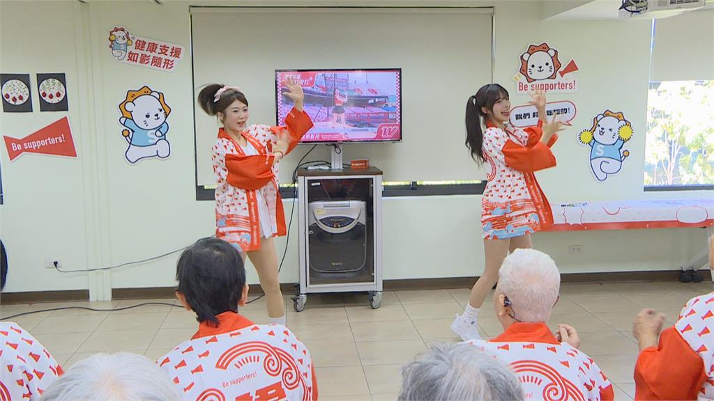 任公益計畫招募大使！　女神李多慧赴長照機構帶動跳