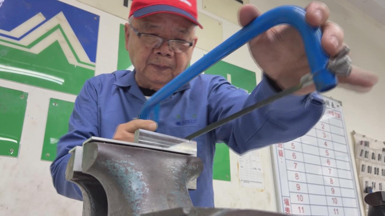 73歲阿公考取機械加工乙級證照　下一站拚國立科大