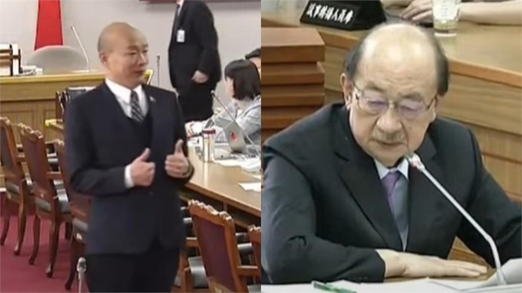 柯建銘又「講古」講不停！韓國瑜「比這手勢」落跑⋯網炸鍋：還笑得出來
