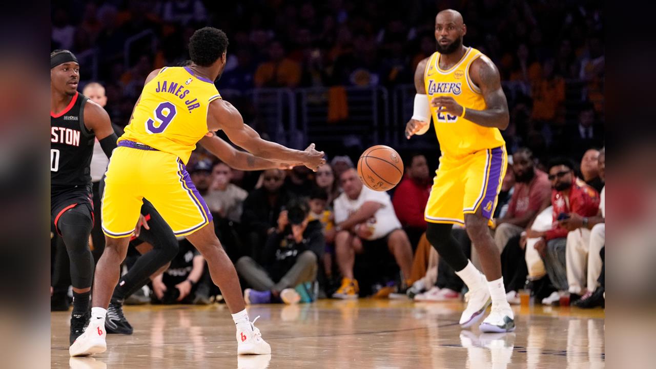 NBA(影)／「父與子」湖人版！詹姆斯、布朗尼季後賽首度連線得分寫下歷史新頁