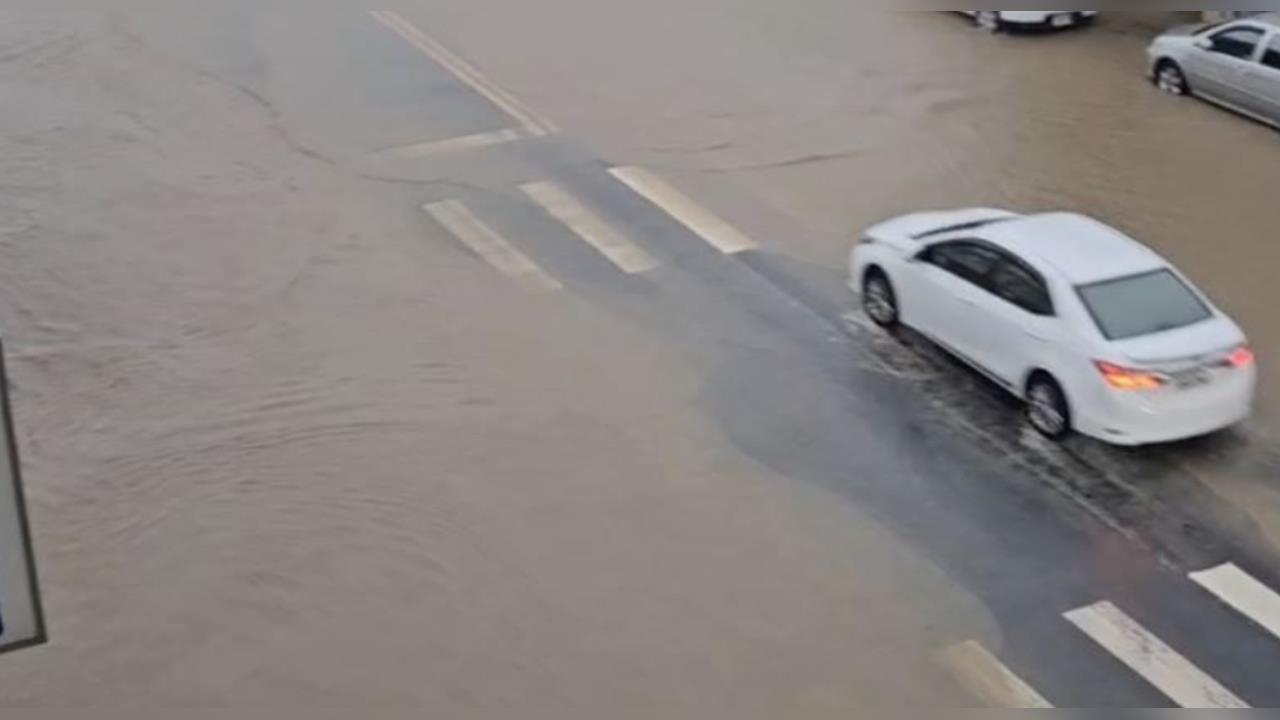 快新聞／苗栗警戒！國3通霄匝道口成水池　車輛行經險象環生