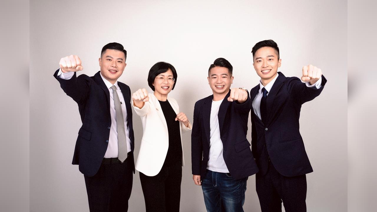 快新聞／最強母雞「團結新北隊」　蘇巧慧合體「小雞」拍定裝照超吸睛