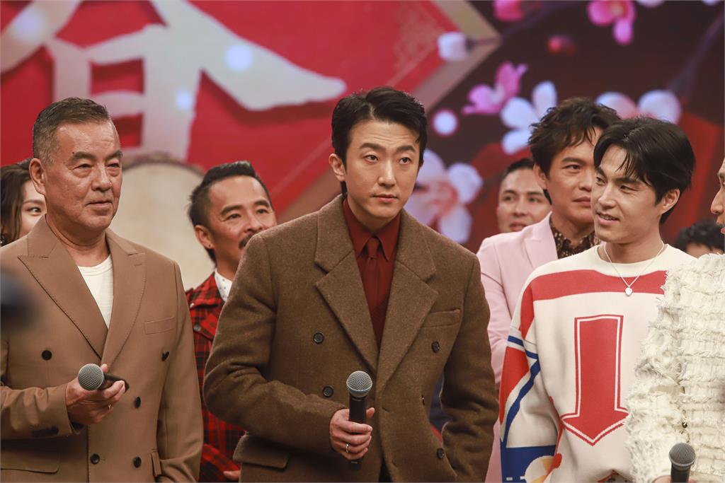 《民視第一發發發》角頭演員齊聚!懷秋「超兇狠拜年」逗樂全場