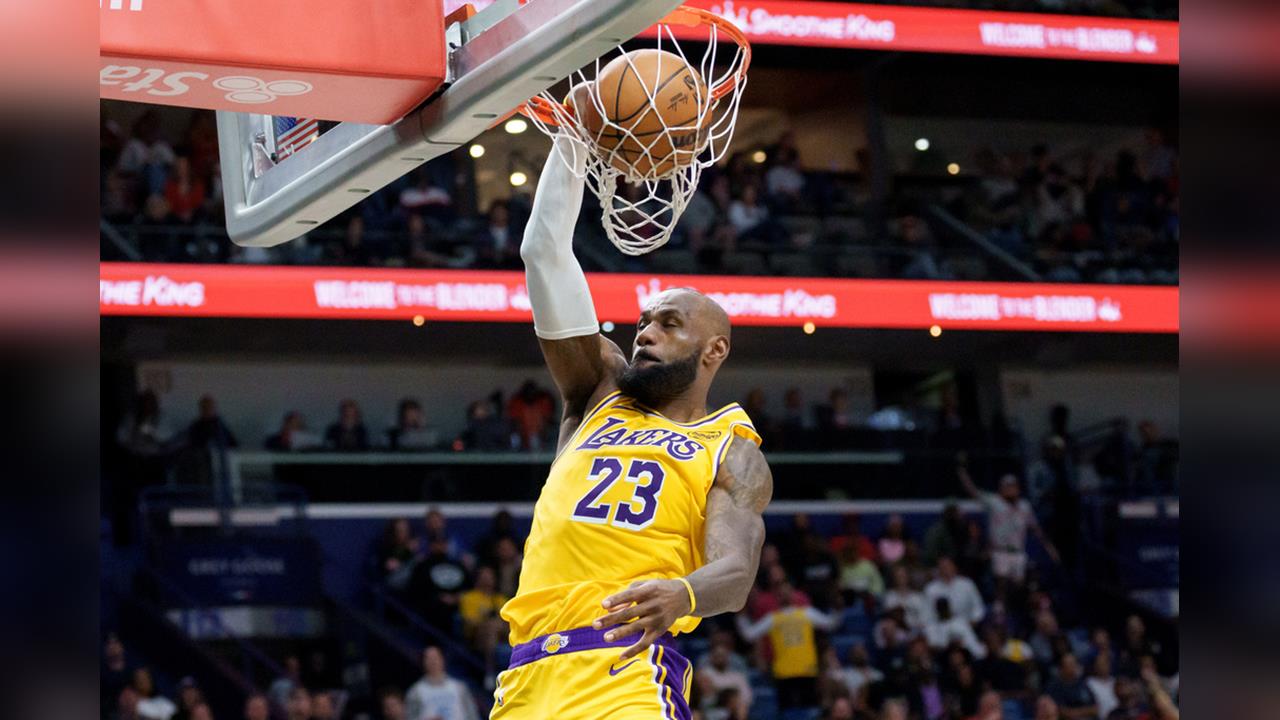 NBA(影)／詹皇已迷上高爾夫！湖人勝鵜鶘後隨即和兩屆名人賽冠軍球星熱情打招呼