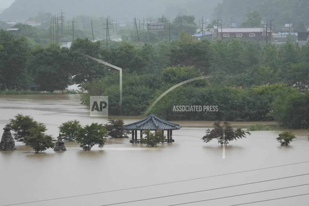 南韓「怪物暴雨」狂炸！　洪水土石流災情釀至少14死、12失蹤