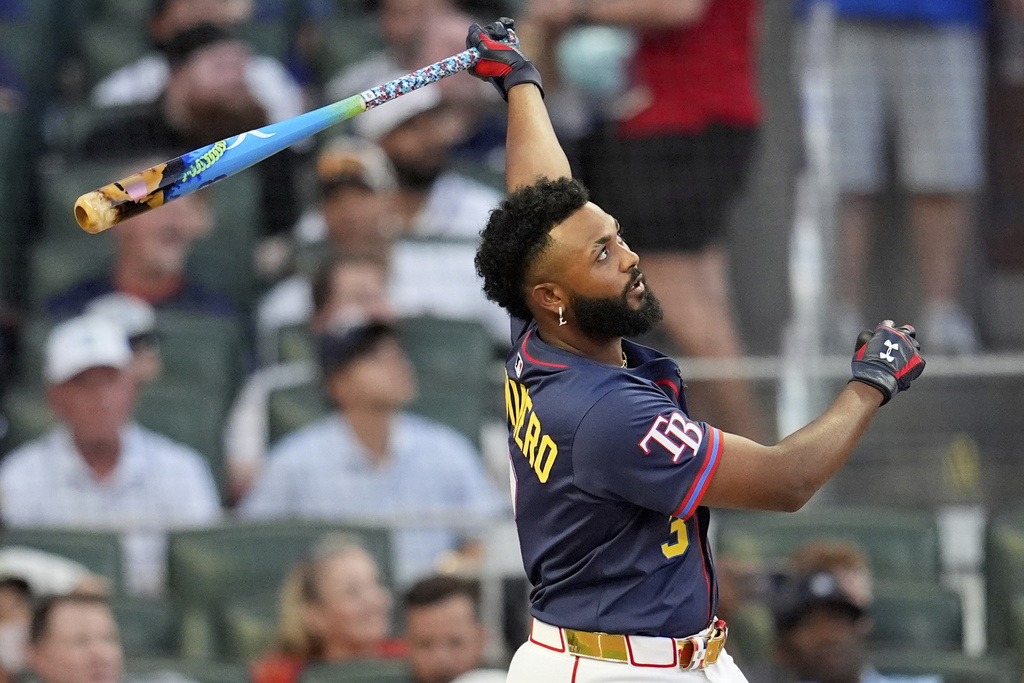 MLB(影)/有夠倒楣!全壘打大賽開轟竟被球僮接殺 他少一轟落敗後「這麼說」