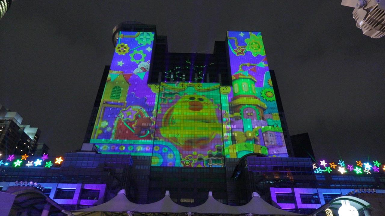 新北歡樂耶誕城人氣旺 第2支3D雷射光雕投影秀啟動