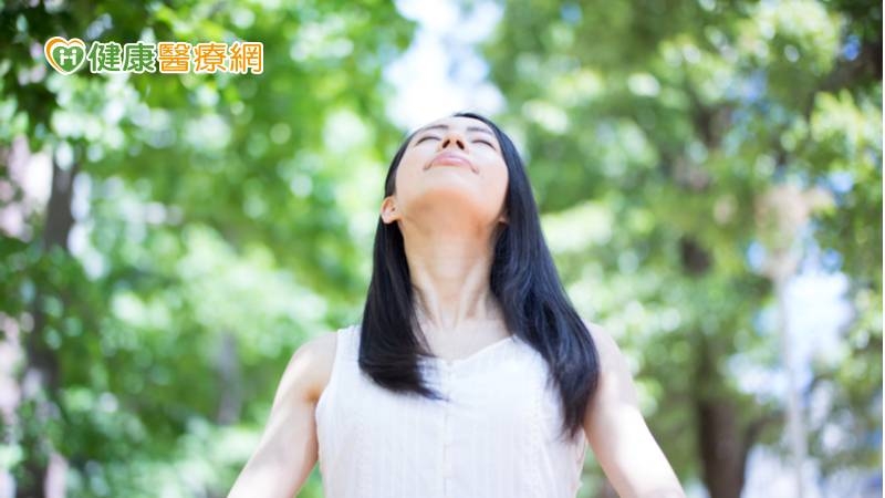 「深呼吸」真的有助減緩焦慮？專家告訴你真實答案