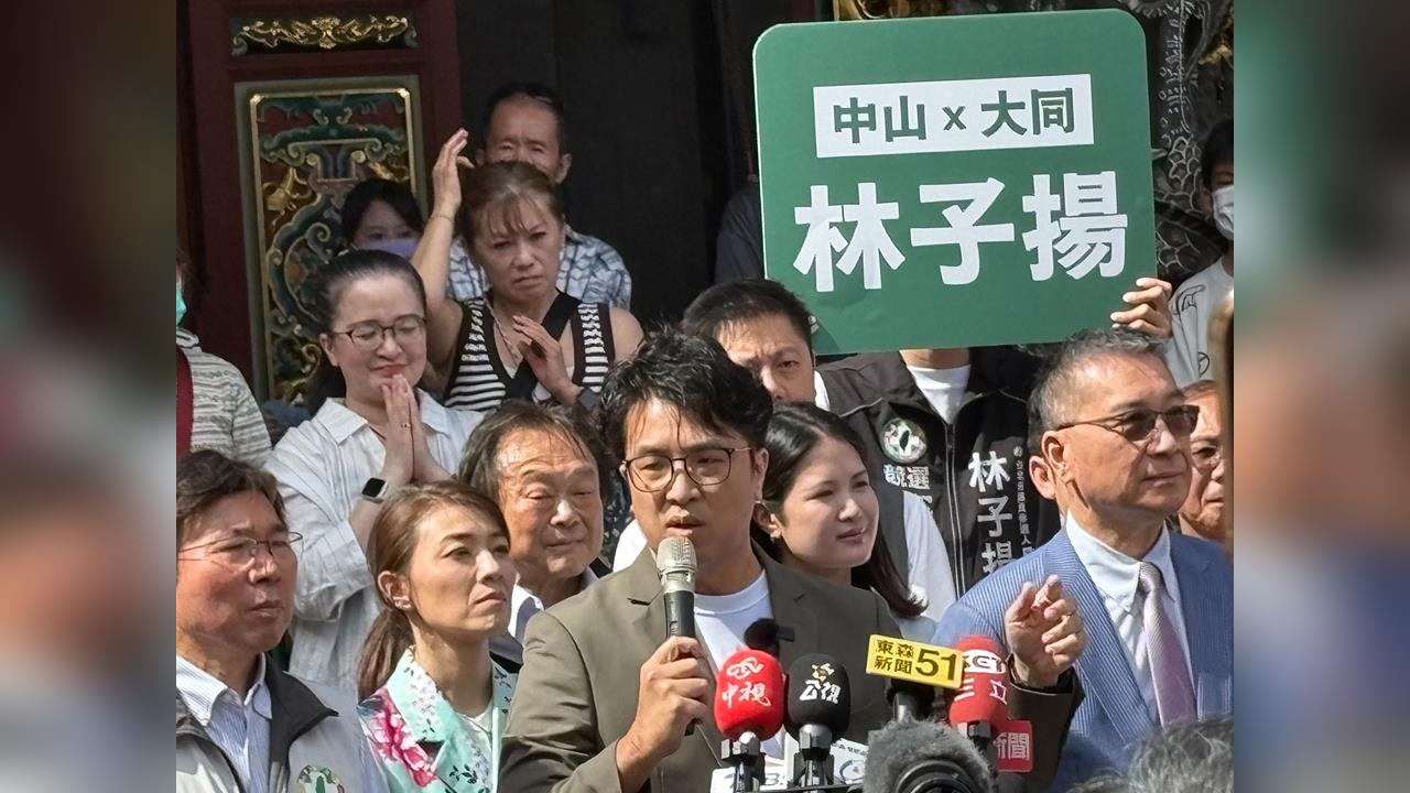 LIVE／沈伯洋選舉首站開跑！赴大龍峒保安宮參香祈福