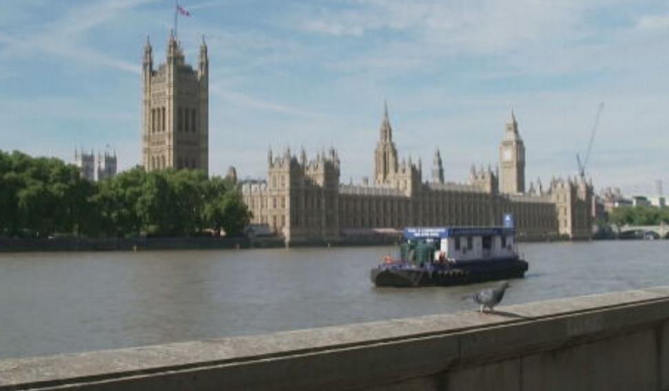 為親自向女王告別　英國民眾徹夜排隊卡位