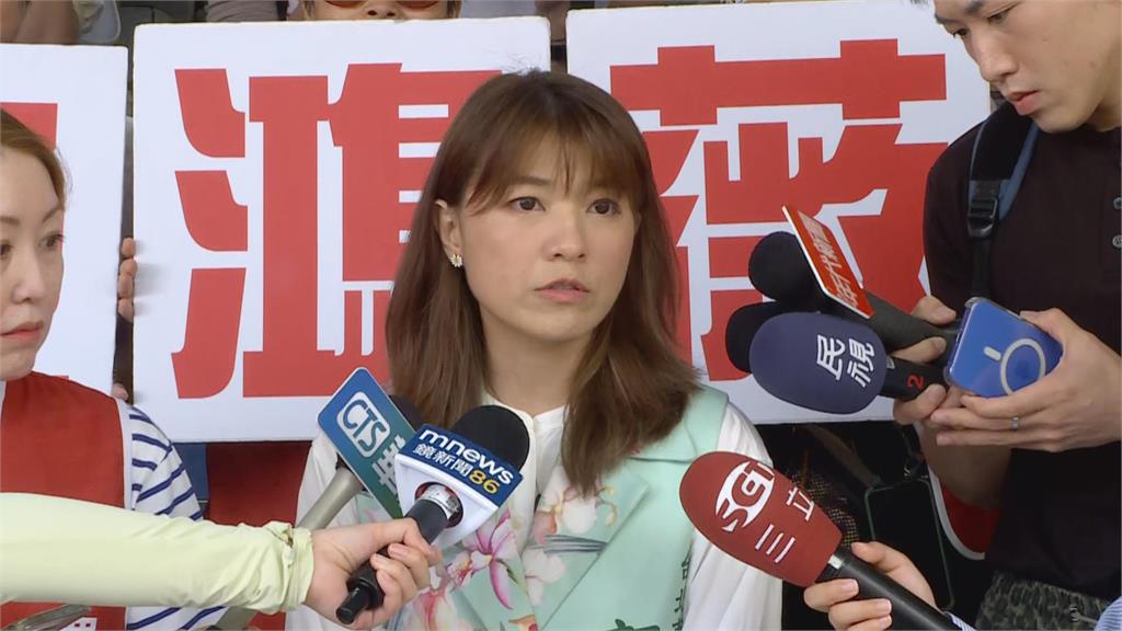 快新聞/分進合擊!顏若芳合體罷團掃街 急喊「主權一步不能讓」催票