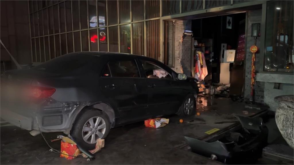 男子酒駕暴衝撞進七期知名火鍋店 店家受損慘營業成大問題!緊急補救