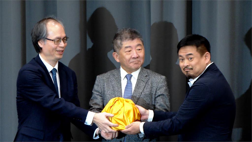 洪申翰深夜發文向基層道歉 回應台大肄業「不願多談」真相:很沒意義
