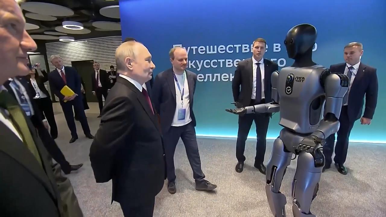 喊話打造俄羅斯生成式AI　機器人「大秀舞技」普丁表情引熱議