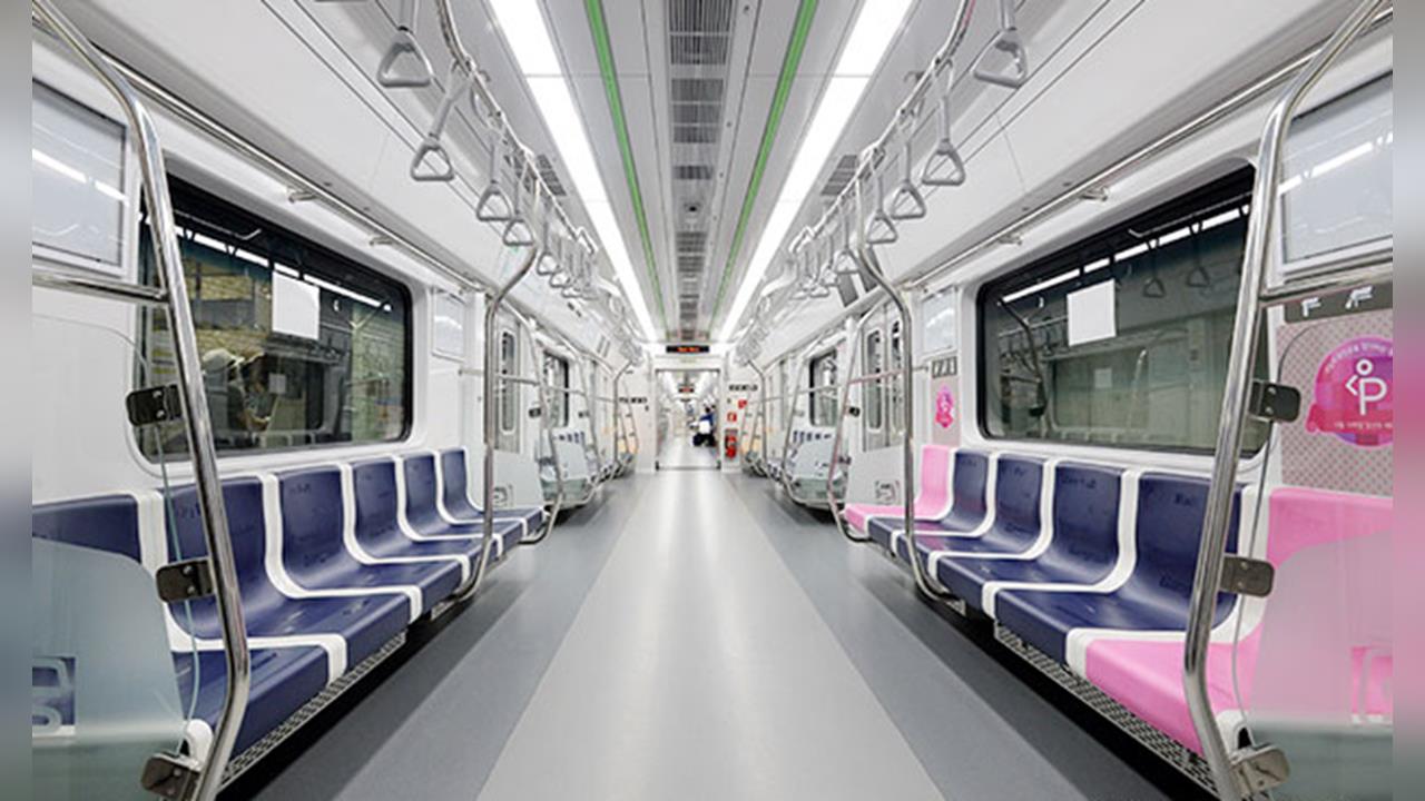 地鐵電梯「這個按鍵不能碰」?一按秒遭「阿珠媽制止」真相曝光網熱議