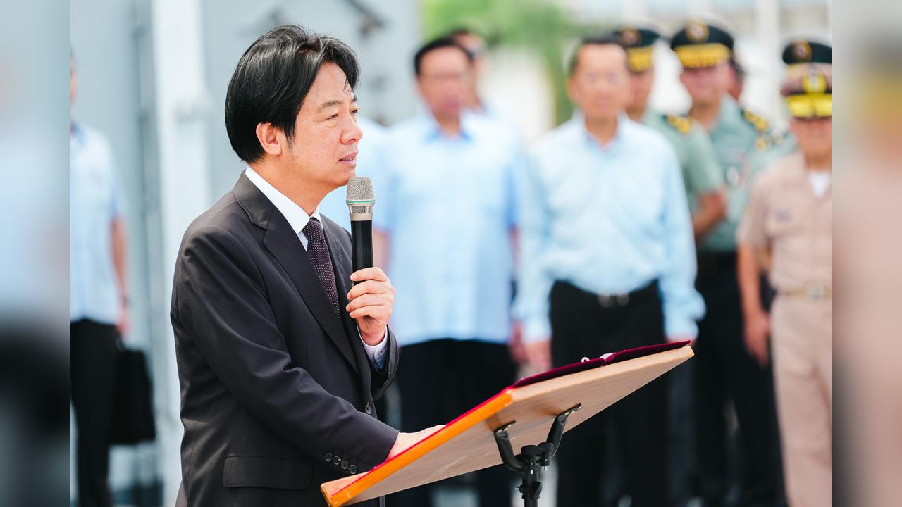 快新聞／海強操演圓滿落幕！賴清德南下視導海軍　登艦頒加菜金慰勉官兵