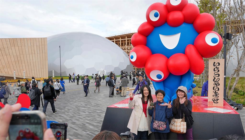 大阪世博開幕滿月！　熱門場館難預約、旅館昂貴等問題仍待解決