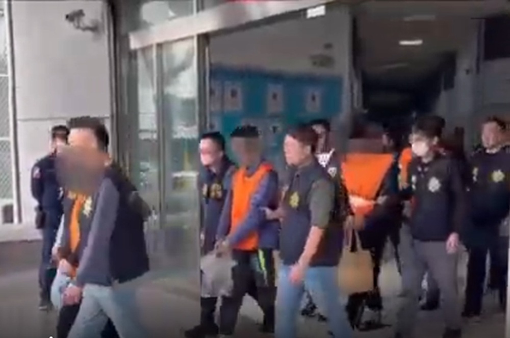 假投資假網拍騙逾40人 警分3地逮黑幫成員26人