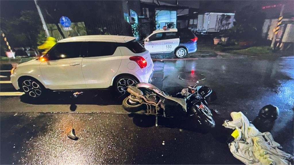 蘆竹機車闖紅燈橫切車陣遭撞飛！男騎士左腿骨折送醫