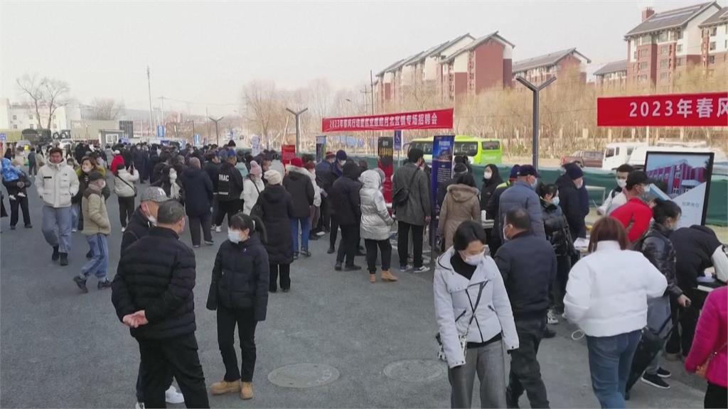 不景氣衝擊中國就業市場　白領階級擔心失業