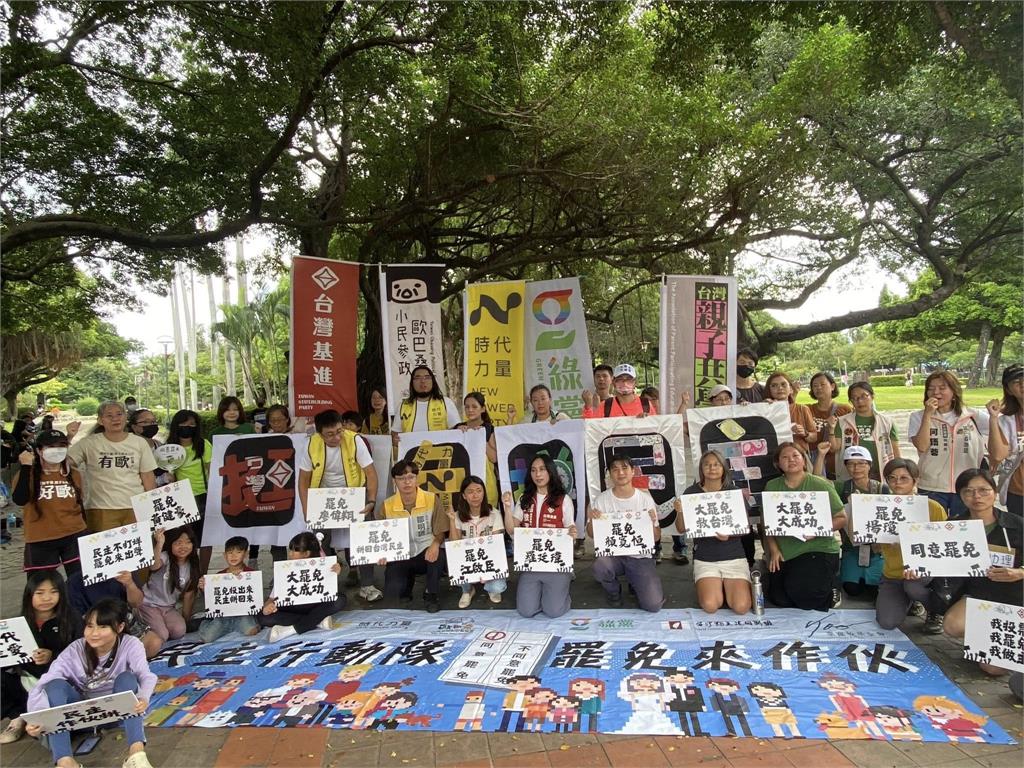 民主行動隊宣講罷免  藍台中市黨部籲投不同意