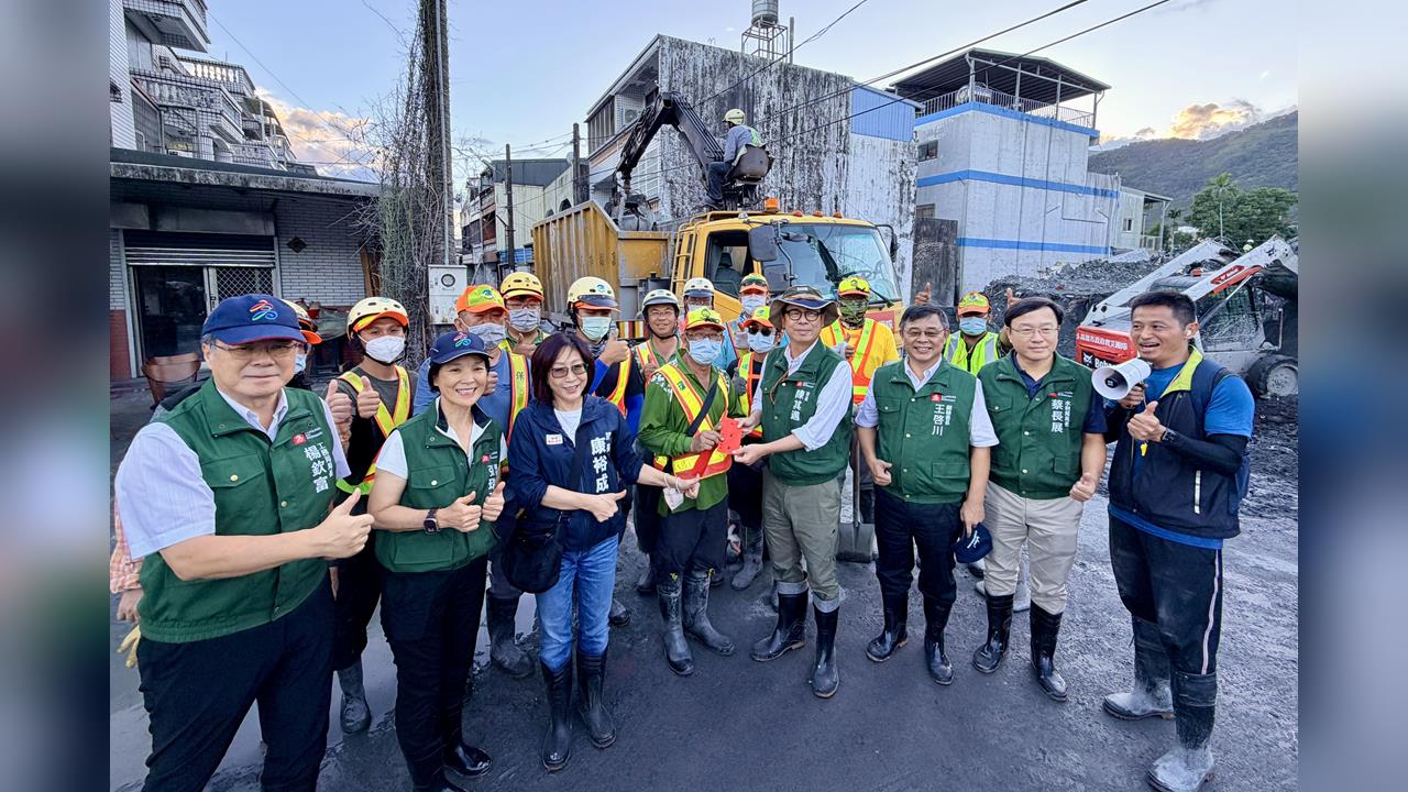 朴子天公壇號召義勇軍救災　陳其邁赴災區慰問了解需求
