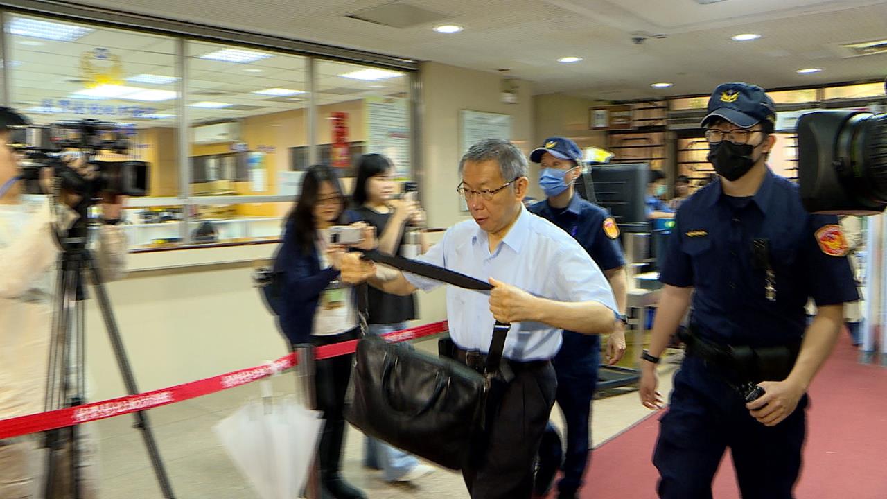 柯文哲侵占政治獻金案 傳年代集團創辦人邱復生作證