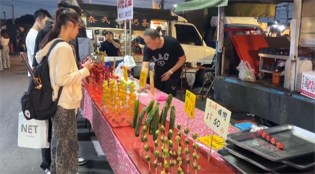 超特別！小黃瓜、檳榔裹上糖衣　雲林夜市超奇葩糖葫蘆