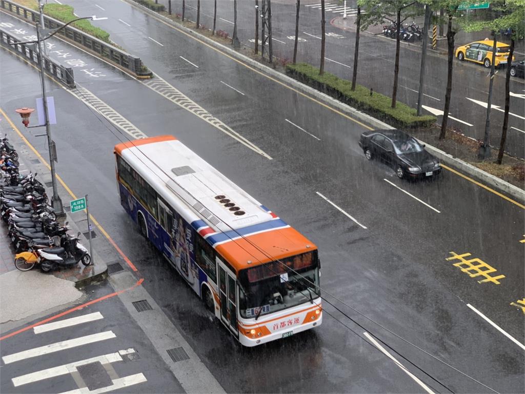 快新聞／凱米遠離！新北重啟水門　紅黃線、校園可停車至「這時間」