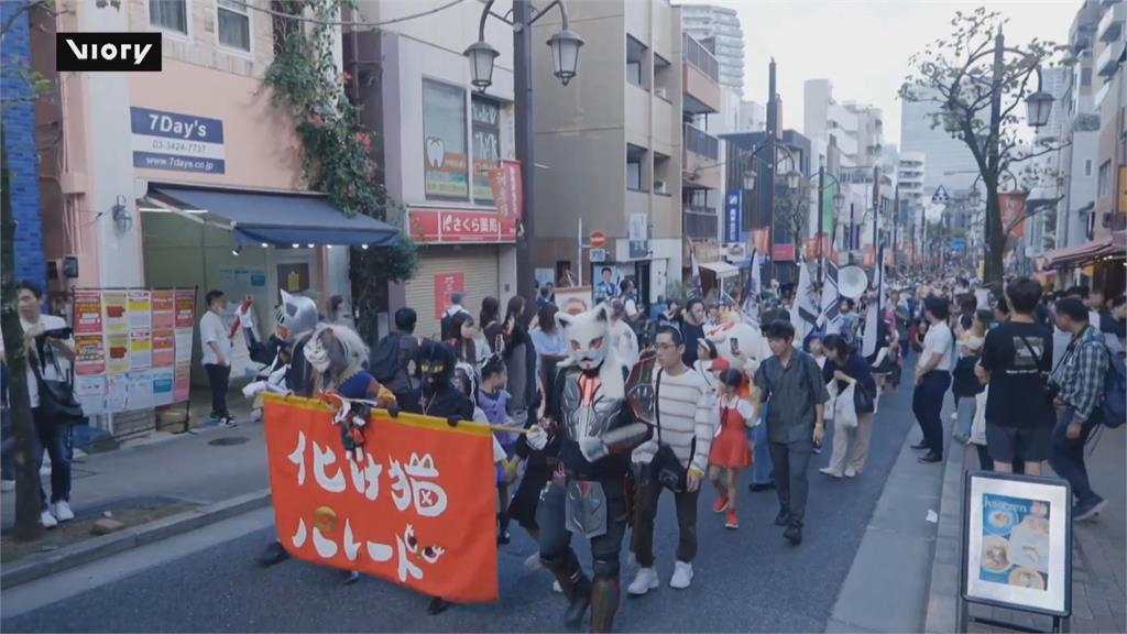 東京神樂坂「貓妖節」提前登場　民眾扮貓上街狂歡