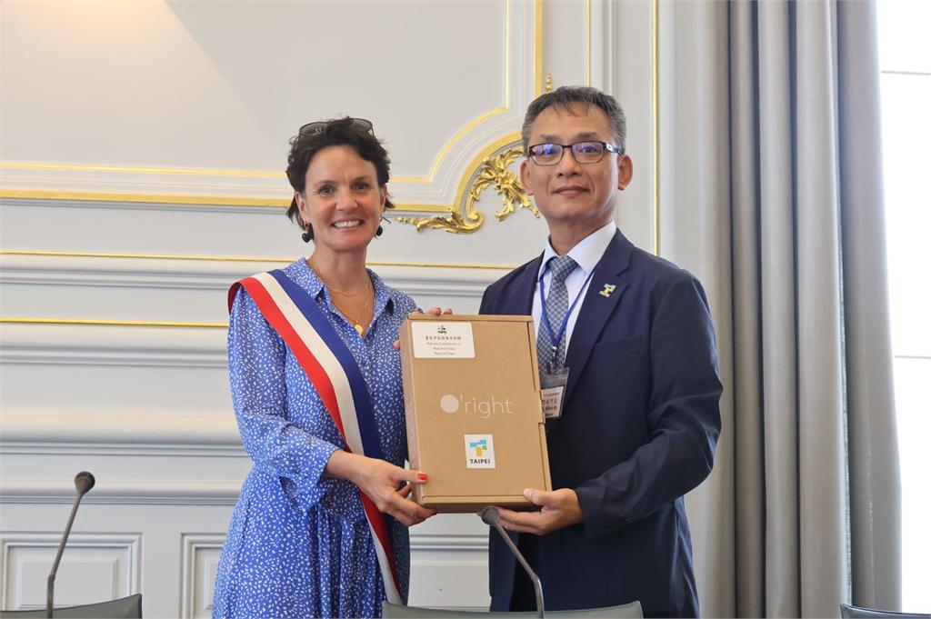 快新聞/強化姊妹市情誼 北市府、北市議會訪法國凡爾賽「交流市政」