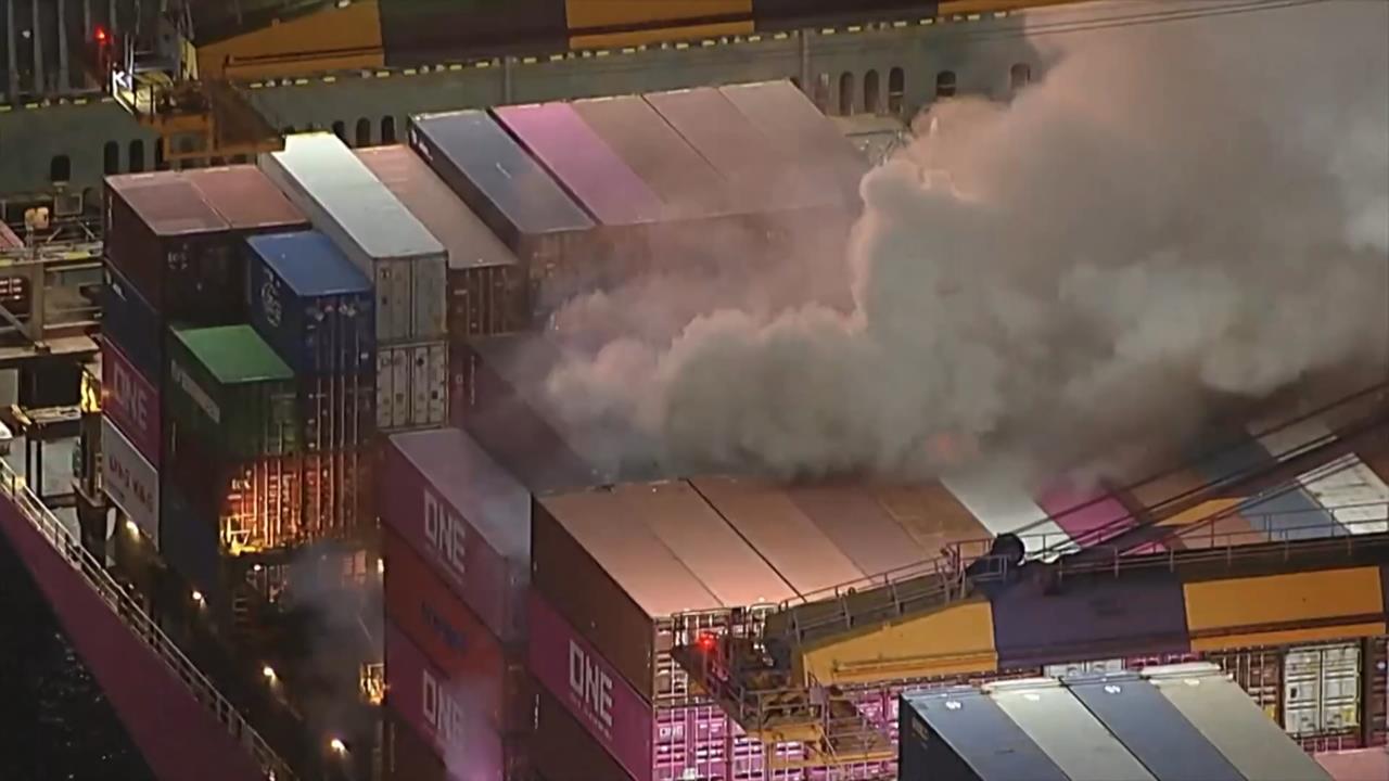 洛杉磯港口貨輪起火爆炸! 6船員「一度失聯」尋獲