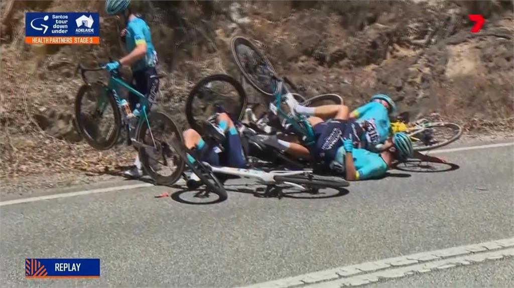 環澳自由車第三站　終點前10公里下坡追撞車手普拉普受傷