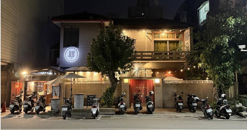 被留1星負評！客抱怨「大門可進但沒人招呼」　老闆嘆：參加員工喪禮未營業