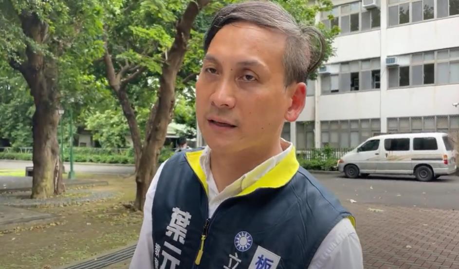 快新聞/葉元之挨轟「里長名都叫不出」 竟回嗆:戴瑋姍講話能聽X都可吃
