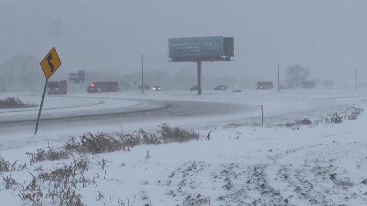 北達科塔州颳大風雪、德州龍捲風　感恩節前多班機延誤