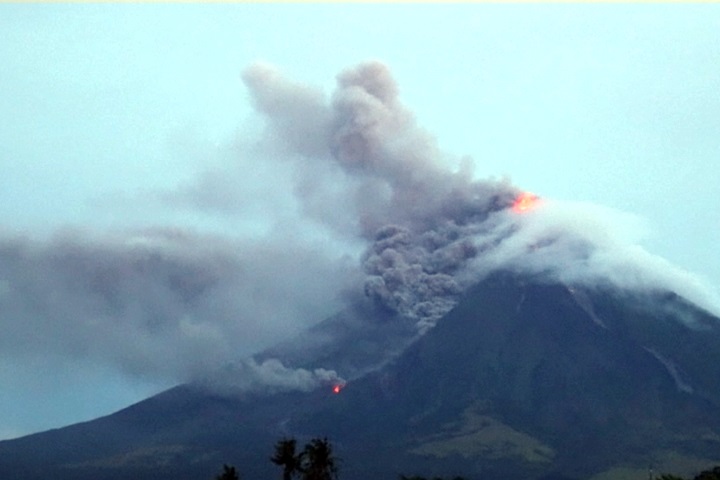 「全球最完美的圓錐體」 菲律賓馬永火山恐爆發