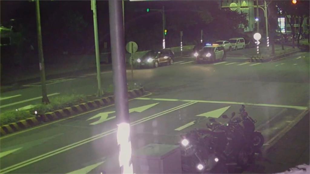汐止凌晨傳槍響！　員警盤查假車牌遭衝撞　開4槍逮人