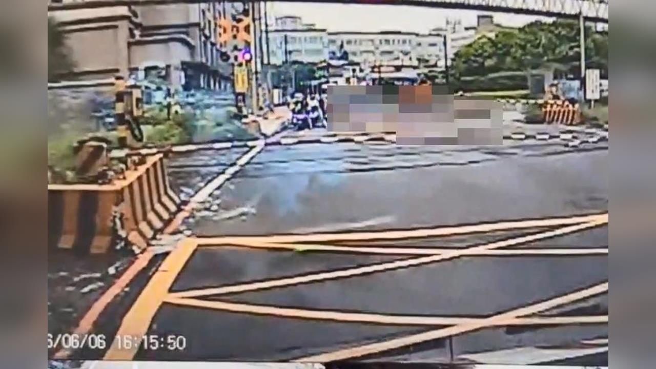 快新聞／桃園驚傳「男子躺臥平交道」　普悠瑪號緊急停車、延誤10分鐘