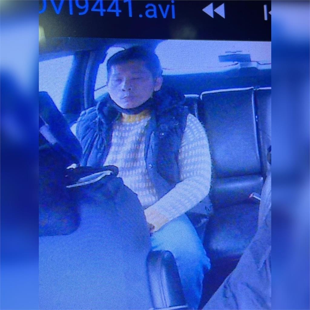 粗心運將包包放後座　男乘客順手摸走7萬6現金