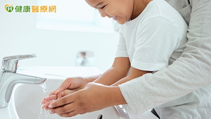 腸病毒單週破萬人次就醫!疾管署示警「6大重症前兆」快送醫