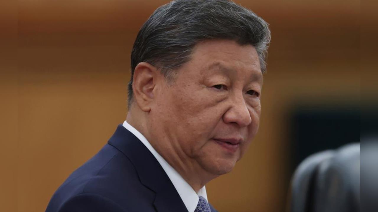 中國閱兵媒體吹「飛彈比光速快4倍」！律師笑翻酸：可統治全宇宙
