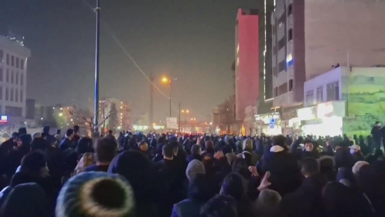 伊朗抗議擴及全境31省！　全國大斷網　川普警告「將付出地獄般的代價」