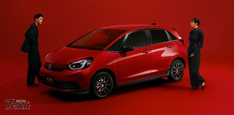 黑化套件加身 Honda Fit BLACK STYLE 日本登場