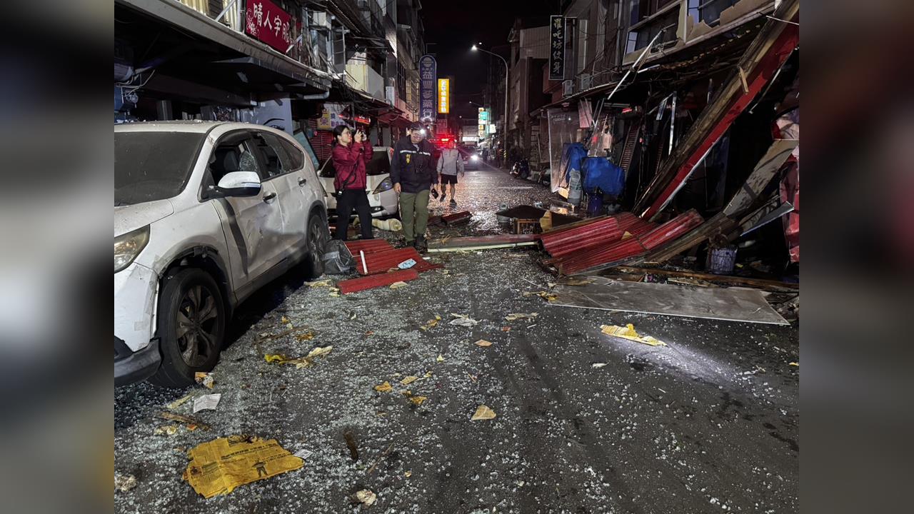 最新／台南民宅驚天氣爆影像曝光　疑煮飯不慎「整屋炸掉」