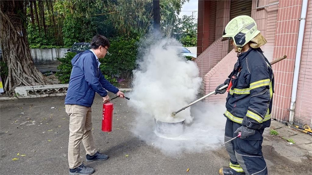 桃消第一大隊強化八德業者防災意識　確保市民春節安全