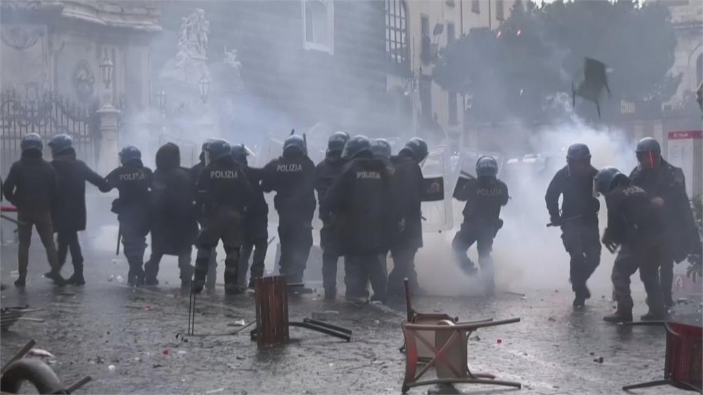 歐洲冠軍聯賽16強賽！　被義大利警方禁入場　德球迷街頭暴動