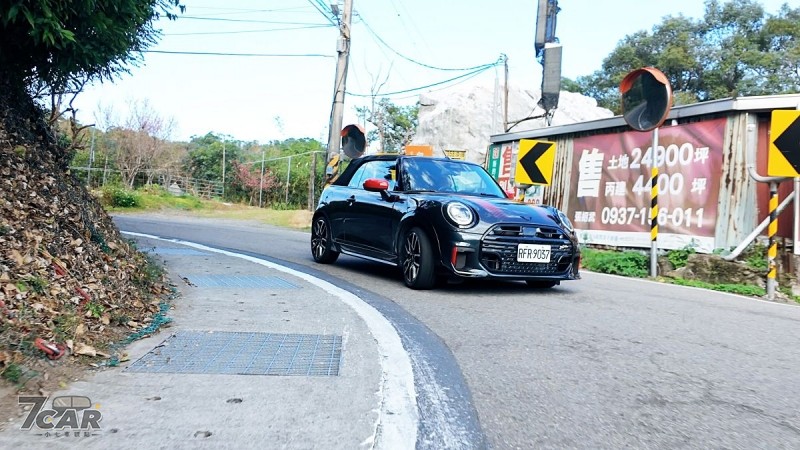 樂趣風景加倍美　MINI John Cooper Works Cabrio 試駕