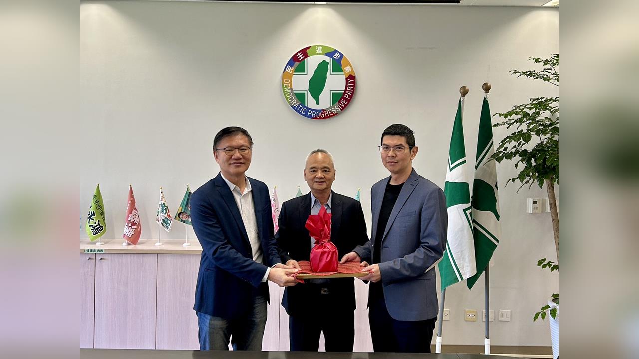 快新聞／台中市議會綠黨團總召交接！盧秀燕到場觀禮　王立任正式交棒周永鴻