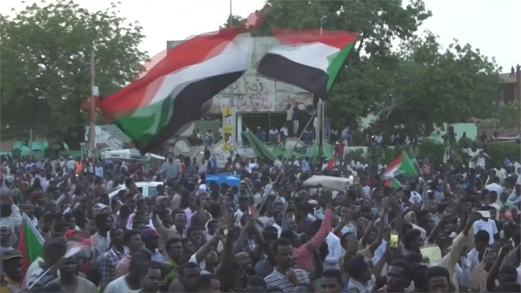 蘇丹政變！30年總統下台  軍方接管政權